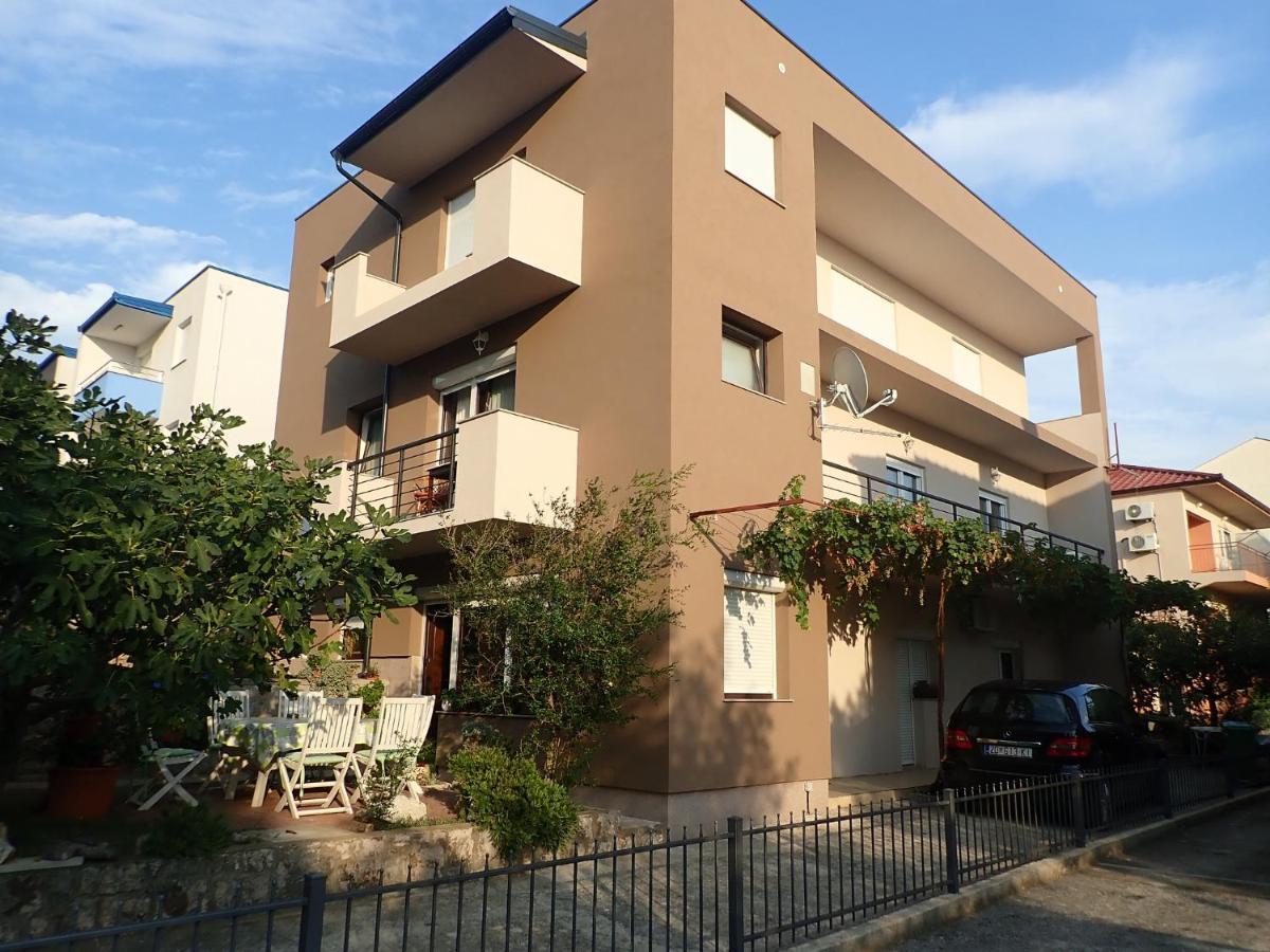 Apartments Troselj 스타리그라드 파클레니차 외부 사진